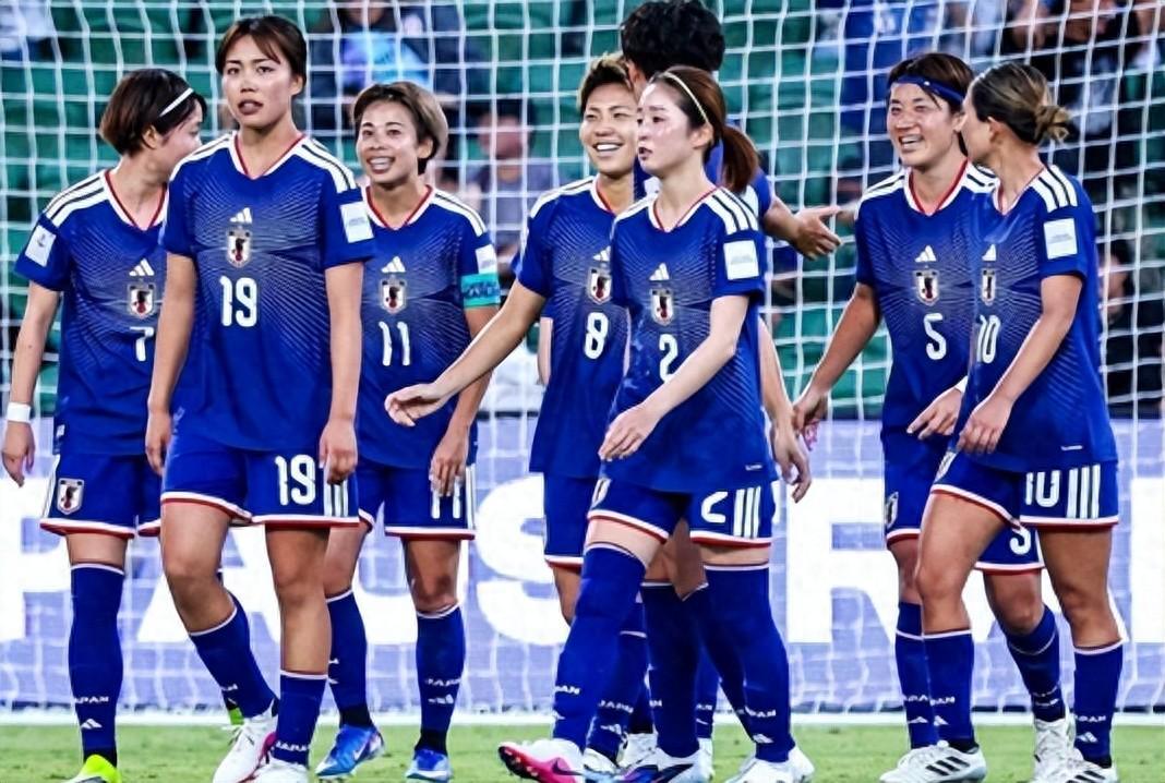 星空娱乐app-随着日本女足7-0狂胜，亚洲杯4强全出炉！中国女足夺冠迎2大利好